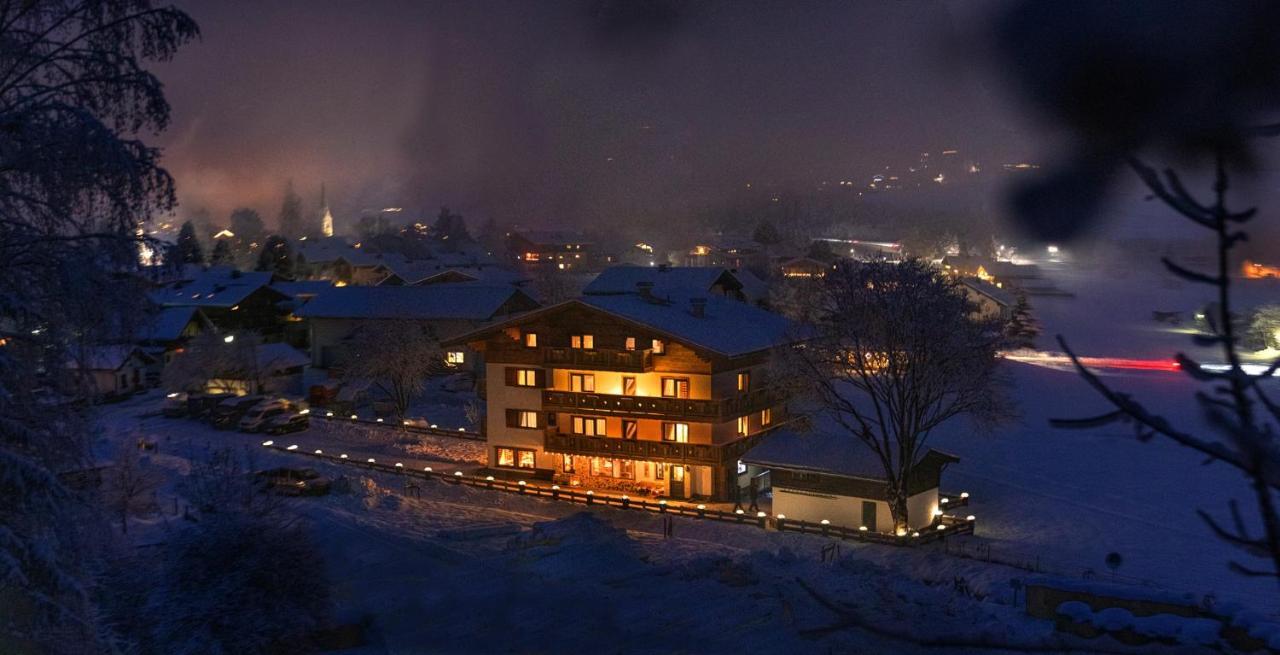 Kitzalpen Pension Hollersbach im Pinzgau Exterior photo